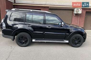 Внедорожник / Кроссовер Mitsubishi Pajero Wagon 2008 в 