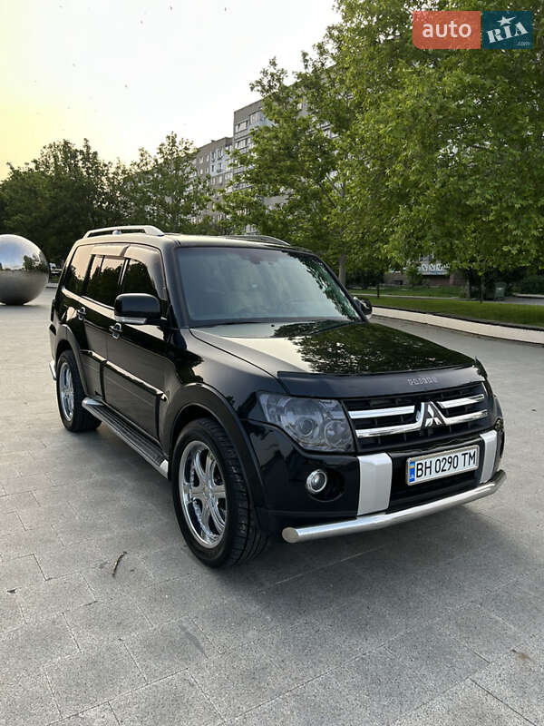 Внедорожник / Кроссовер Mitsubishi Pajero Wagon 2007 в Николаеве