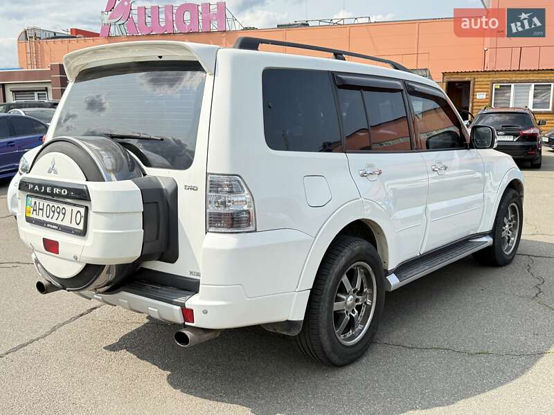 Позашляховик / Кросовер Mitsubishi Pajero Wagon 2012 в Києві