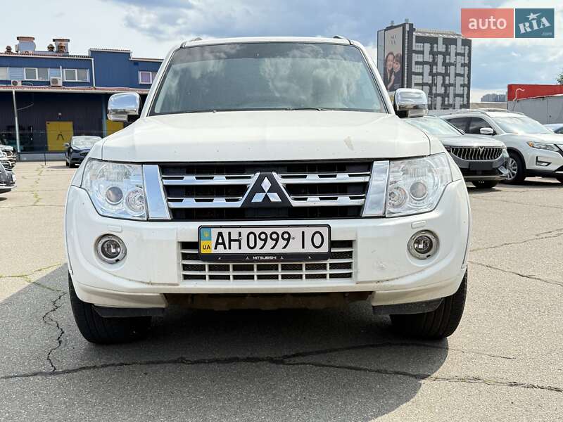 Позашляховик / Кросовер Mitsubishi Pajero Wagon 2012 в Києві