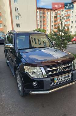 Внедорожник / Кроссовер Mitsubishi Pajero Wagon 2008 в 