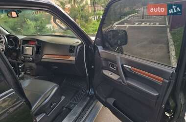 Внедорожник / Кроссовер Mitsubishi Pajero Wagon 2008 в 
