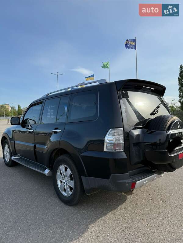 Внедорожник / Кроссовер Mitsubishi Pajero Wagon 2007 в Харькове