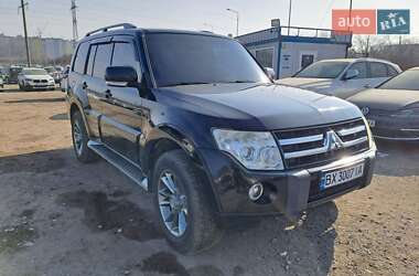 Внедорожник / Кроссовер Mitsubishi Pajero Wagon 2010 в 