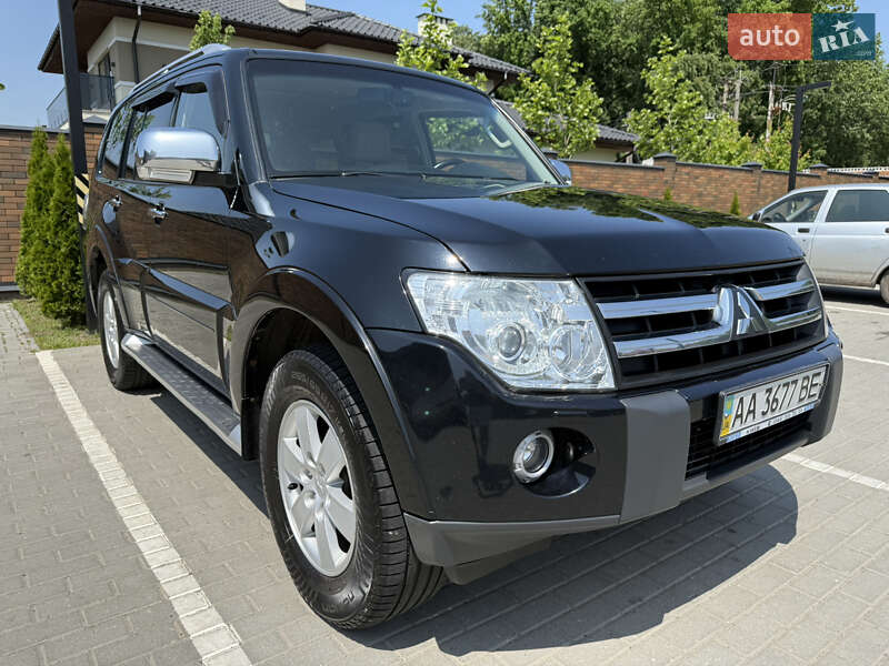 Внедорожник / Кроссовер Mitsubishi Pajero Wagon 2008 в Киеве