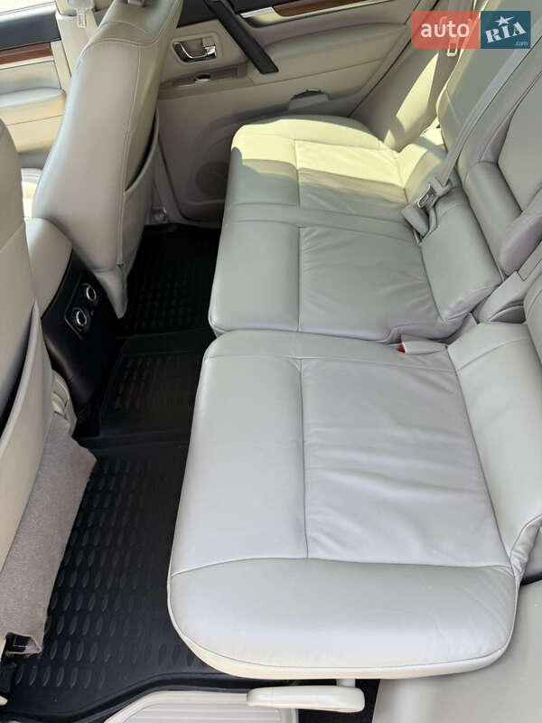 Внедорожник / Кроссовер Mitsubishi Pajero Wagon 2008 в Киеве