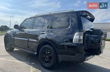 Внедорожник / Кроссовер Mitsubishi Pajero Wagon 2007 в 