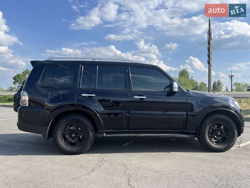 Внедорожник / Кроссовер Mitsubishi Pajero Wagon 2007 в Днепре