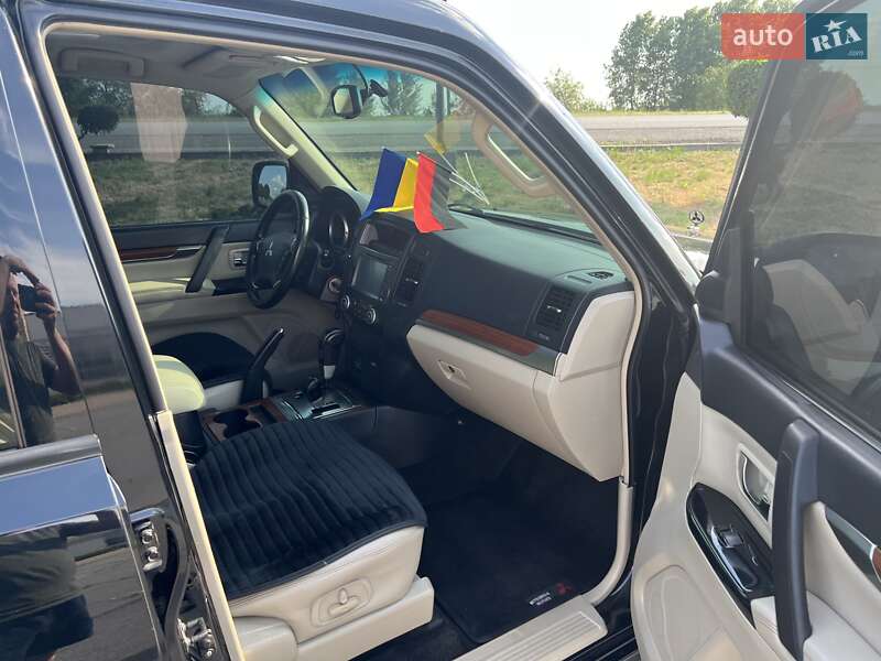 Внедорожник / Кроссовер Mitsubishi Pajero Wagon 2007 в Днепре