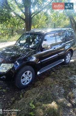 Внедорожник / Кроссовер Mitsubishi Pajero Wagon 2007 в 