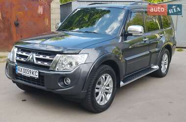 Внедорожник / Кроссовер Mitsubishi Pajero Wagon 2012 в Харькове