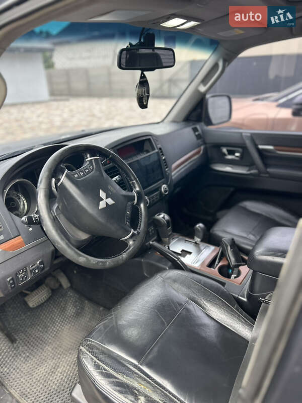 Позашляховик / Кросовер Mitsubishi Pajero Wagon 2008 в Вишневому