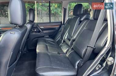 Внедорожник / Кроссовер Mitsubishi Pajero Wagon 2007 в 