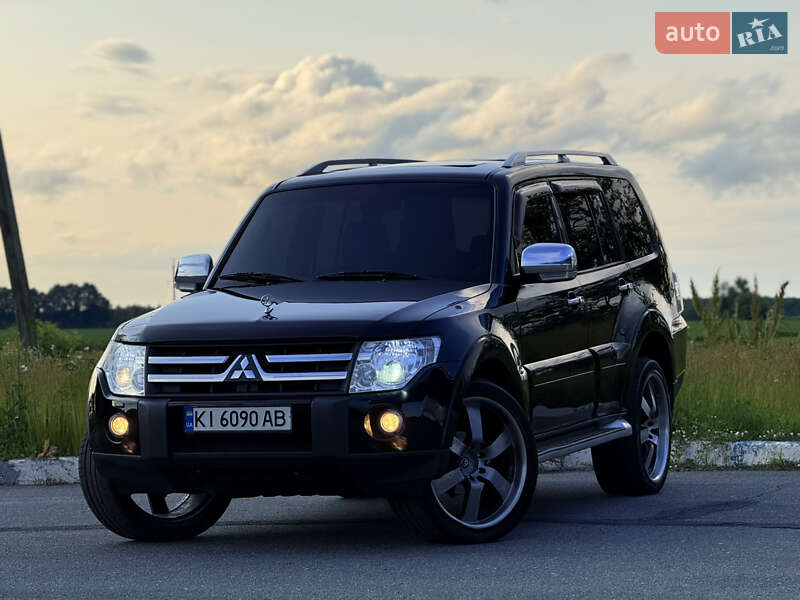 Внедорожник / Кроссовер Mitsubishi Pajero Wagon 2007 в 