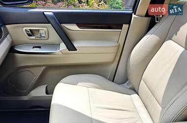 Внедорожник / Кроссовер Mitsubishi Pajero Wagon 2014 в 