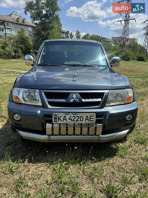 Позашляховик / Кросовер Mitsubishi Pajero Wagon 2006 в Києві