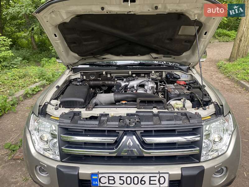 Внедорожник / Кроссовер Mitsubishi Pajero Wagon 2008 в Чернигове