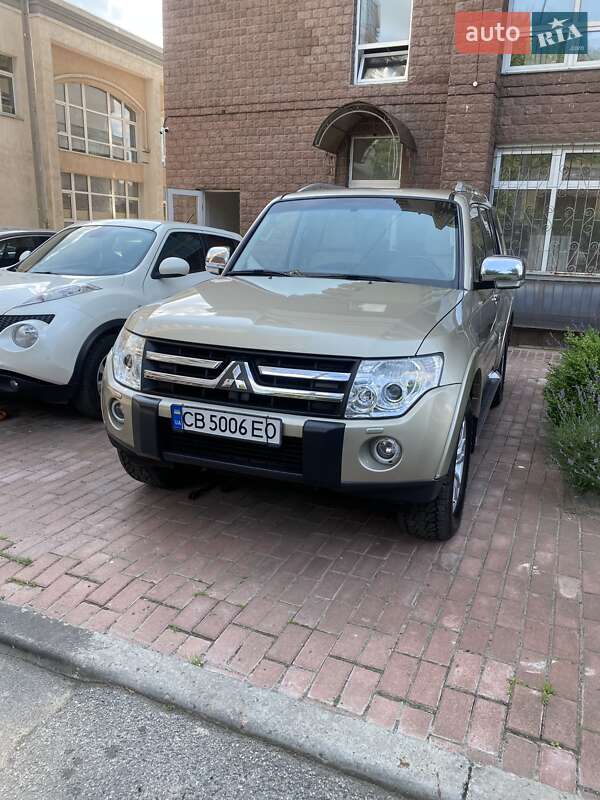 Внедорожник / Кроссовер Mitsubishi Pajero Wagon 2008 в Чернигове