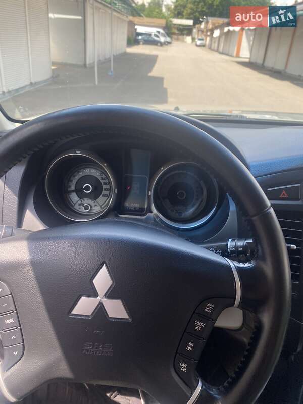 Внедорожник / Кроссовер Mitsubishi Pajero Wagon 2008 в Чернигове