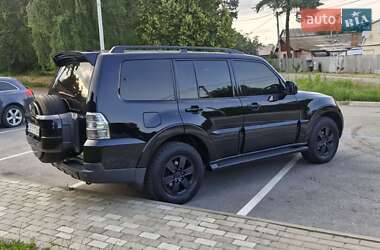 Внедорожник / Кроссовер Mitsubishi Pajero Wagon 2008 в 