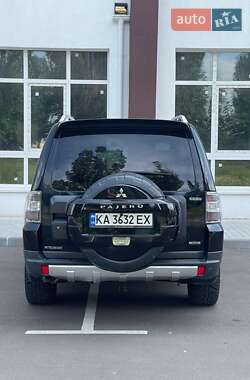 Внедорожник / Кроссовер Mitsubishi Pajero Wagon 2007 в 