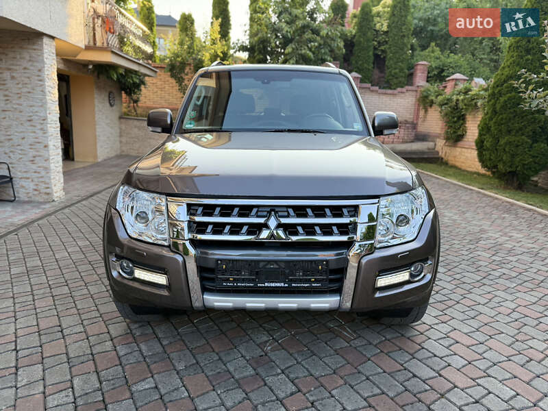 Внедорожник / Кроссовер Mitsubishi Pajero Wagon 2013 в Черновцах