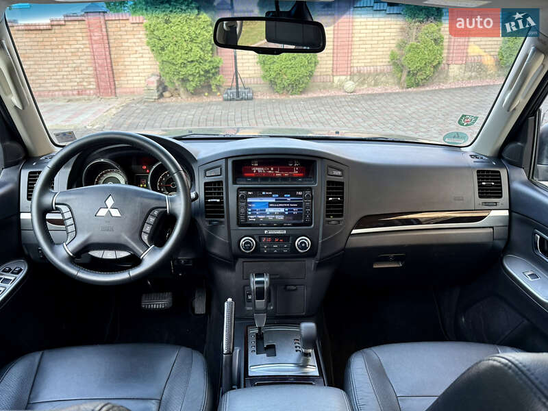 Внедорожник / Кроссовер Mitsubishi Pajero Wagon 2013 в Черновцах