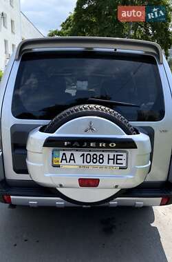 Внедорожник / Кроссовер Mitsubishi Pajero Wagon 2008 в 