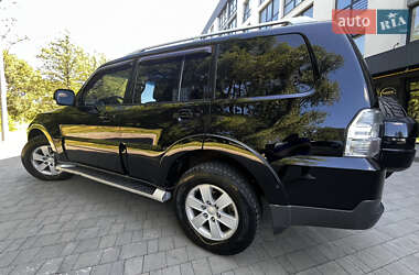 Позашляховик / Кросовер Mitsubishi Pajero Wagon 2007 в 