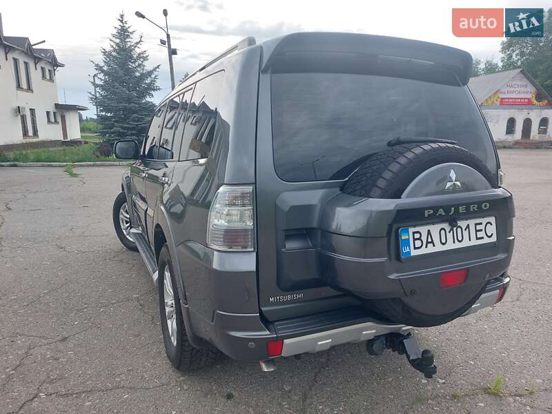 Внедорожник / Кроссовер Mitsubishi Pajero Wagon 2013 в Благовещенском
