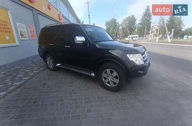Внедорожник / Кроссовер Mitsubishi Pajero Wagon 2008 в 