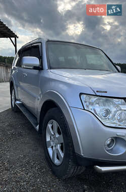 Внедорожник / Кроссовер Mitsubishi Pajero Wagon 2008 в 