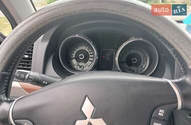 Внедорожник / Кроссовер Mitsubishi Pajero Wagon 2011 в 