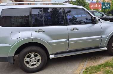 Внедорожник / Кроссовер Mitsubishi Pajero Wagon 2007 в Киеве