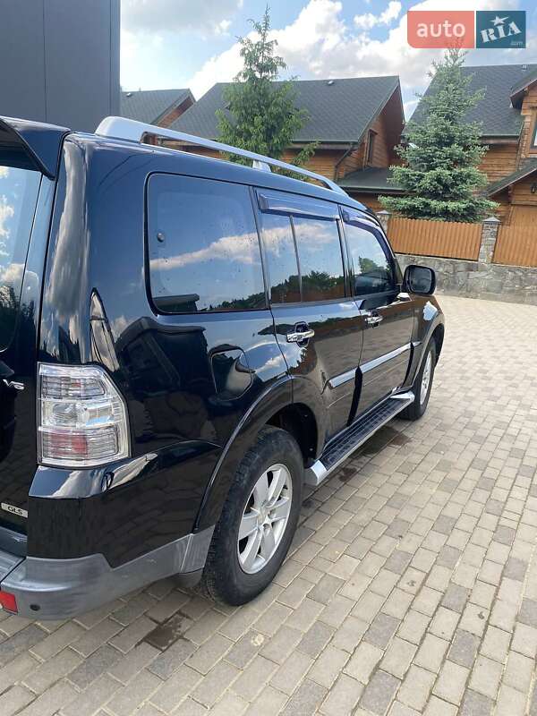 Внедорожник / Кроссовер Mitsubishi Pajero Wagon 2007 в Славском