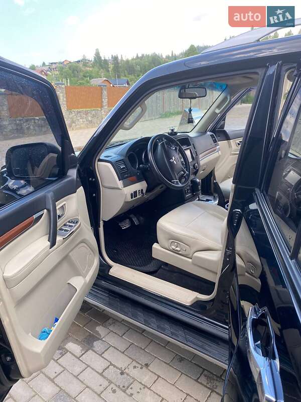 Внедорожник / Кроссовер Mitsubishi Pajero Wagon 2007 в Славском