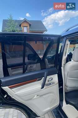 Внедорожник / Кроссовер Mitsubishi Pajero Wagon 2007 в 