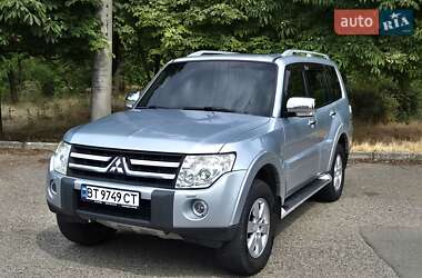 Внедорожник / Кроссовер Mitsubishi Pajero Wagon 2008 в 