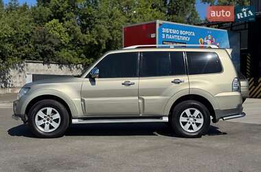 Внедорожник / Кроссовер Mitsubishi Pajero Wagon 2008 в 