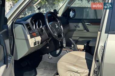 Внедорожник / Кроссовер Mitsubishi Pajero Wagon 2008 в 