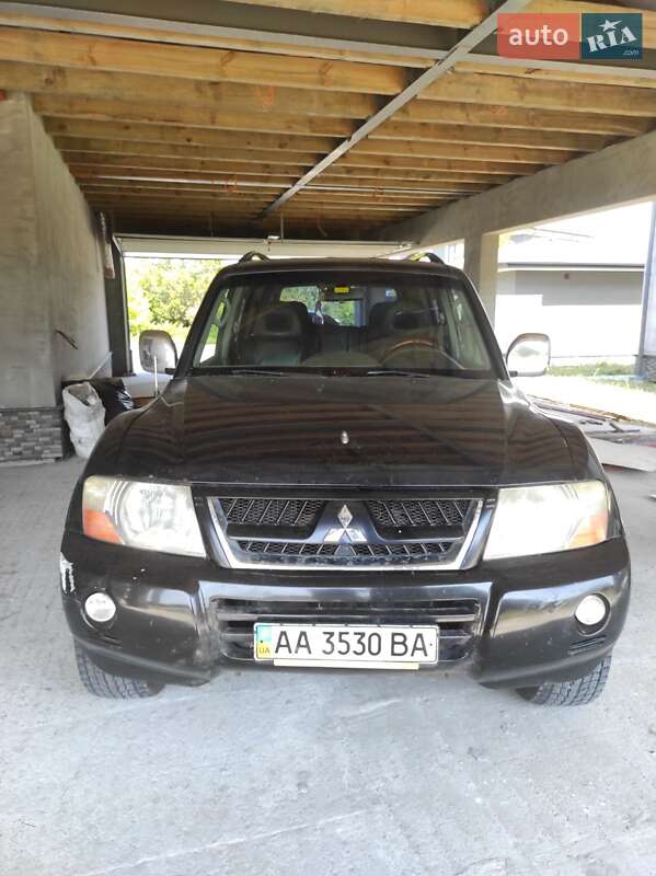Внедорожник / Кроссовер Mitsubishi Pajero Wagon 2005 в Киеве