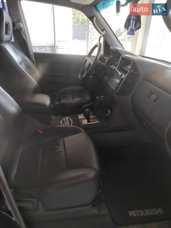 Внедорожник / Кроссовер Mitsubishi Pajero Wagon 2005 в Киеве