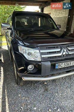 Внедорожник / Кроссовер Mitsubishi Pajero Wagon 2007 в 