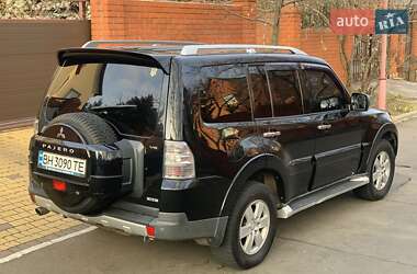 Внедорожник / Кроссовер Mitsubishi Pajero Wagon 2007 в 