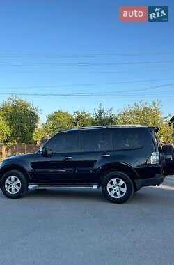 Внедорожник / Кроссовер Mitsubishi Pajero Wagon 2007 в 