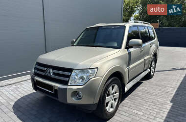 Внедорожник / Кроссовер Mitsubishi Pajero Wagon 2008 в Киеве