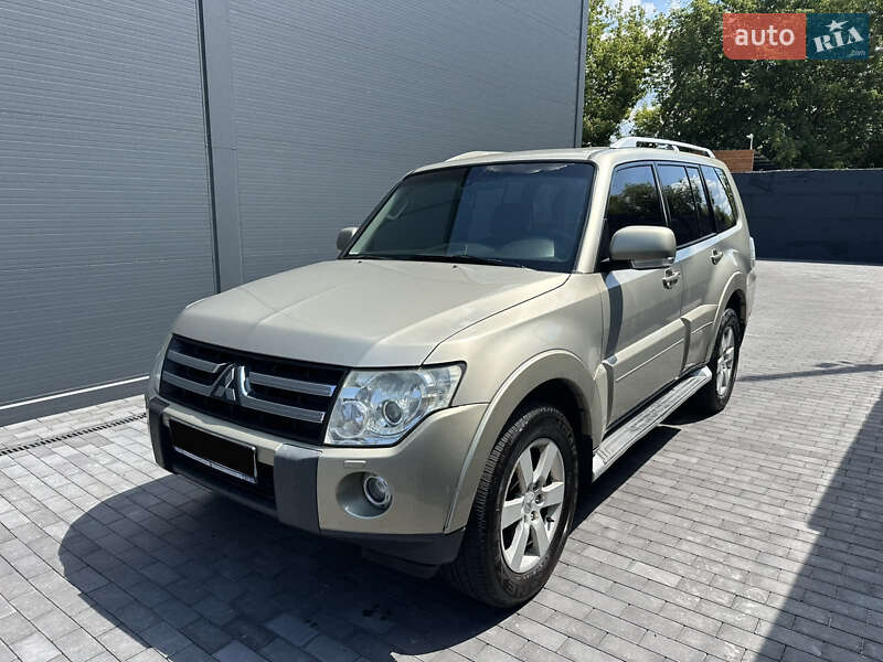 Mitsubishi Pajero Wagon 2008