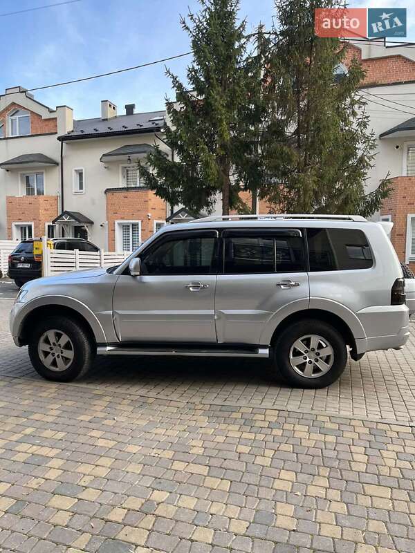 Внедорожник / Кроссовер Mitsubishi Pajero Wagon 2008 в Коломые