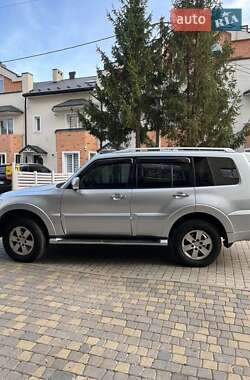 Внедорожник / Кроссовер Mitsubishi Pajero Wagon 2008 в 