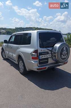 Внедорожник / Кроссовер Mitsubishi Pajero Wagon 2001 в 